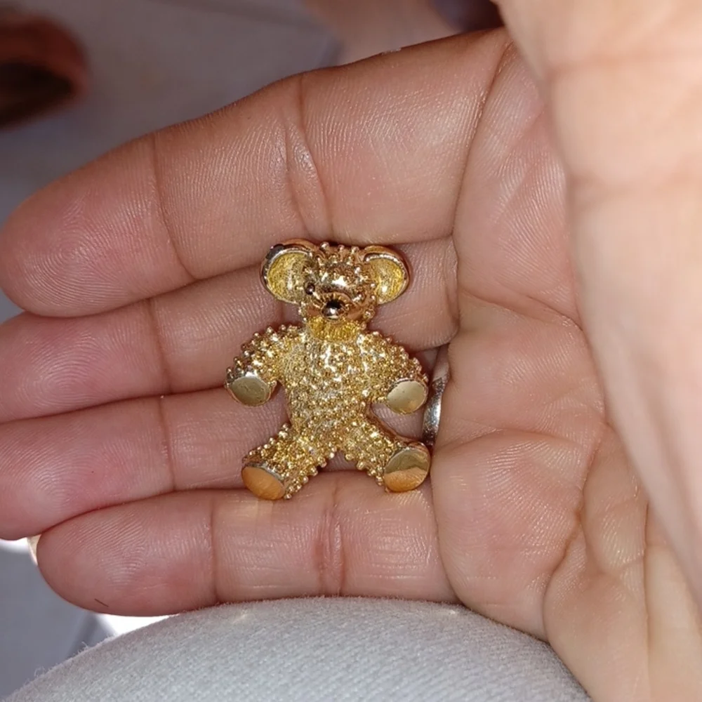 Teddy Bear Pin, goldtone